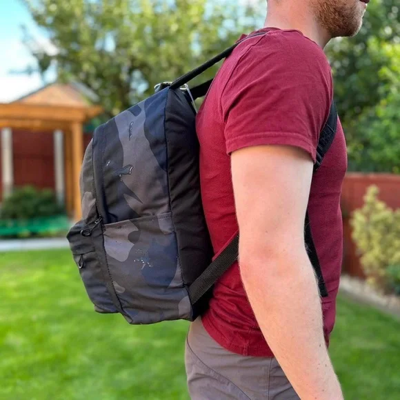 Adidas black camo back pack - Picture 4 of 4